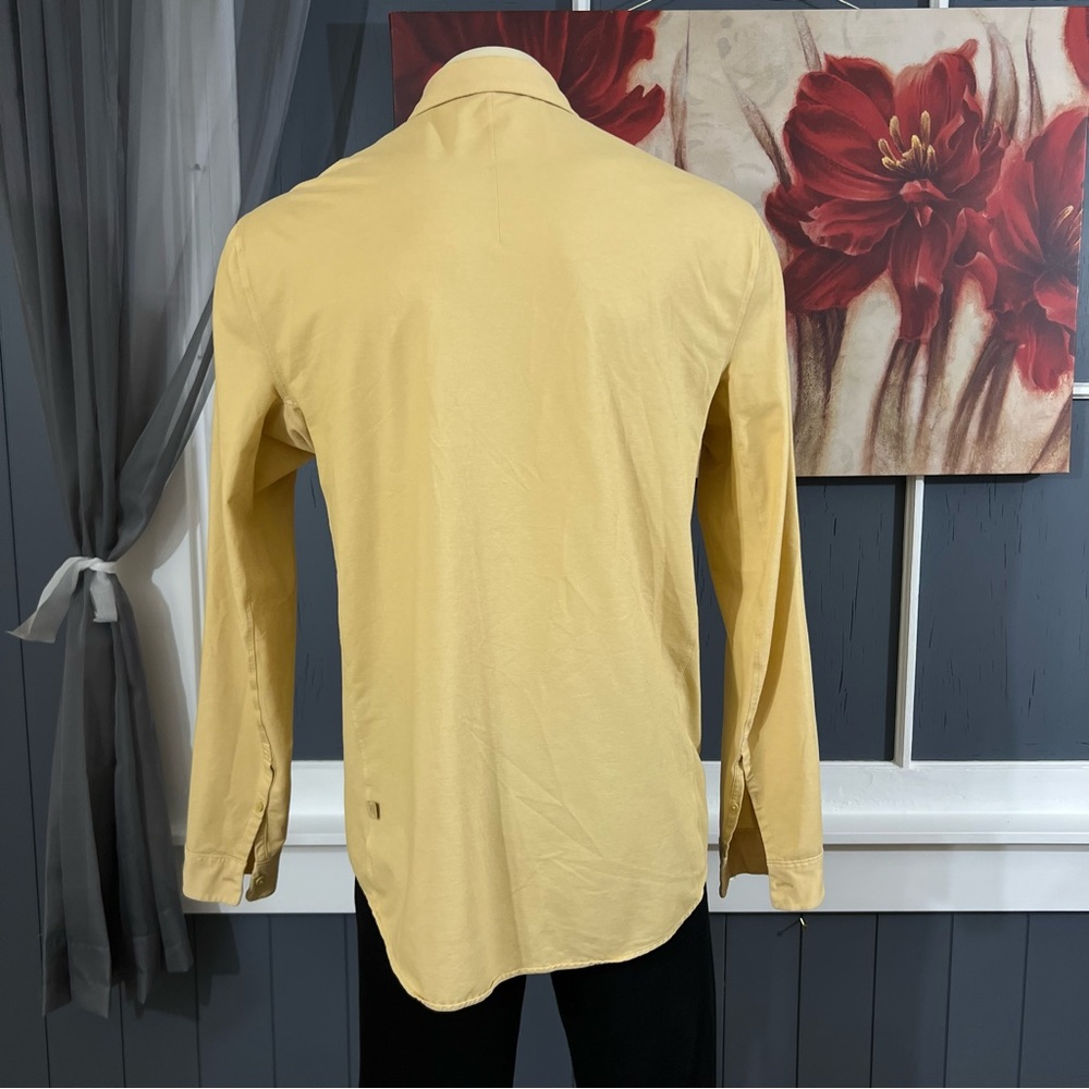 lululemon athletica Men's Yellow Button-Down Shirt - Picture 3 of 11